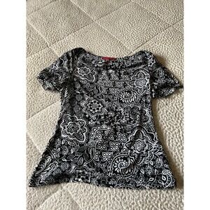 San Francisco Top Women Medium Black White Excellent Paisley Floral Short Sleeve